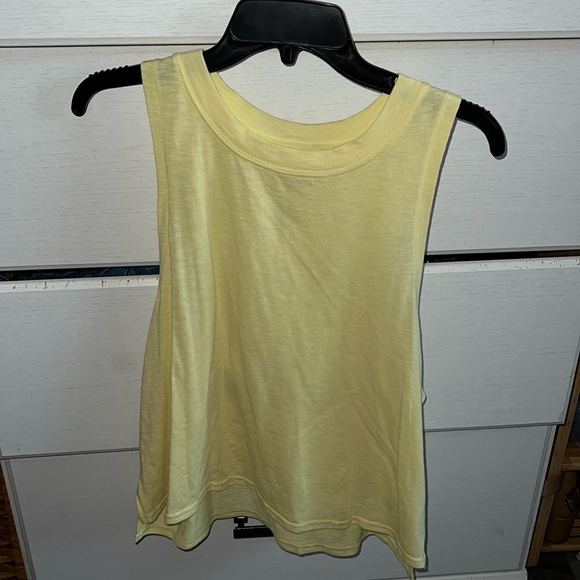 NWT SO XL SLEEVELESS WORKOUT TOP - Picture 1 of 4